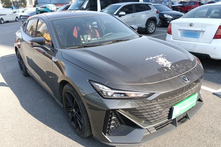 Used Changan UNI-V 2022 1.5T Prestige Version
