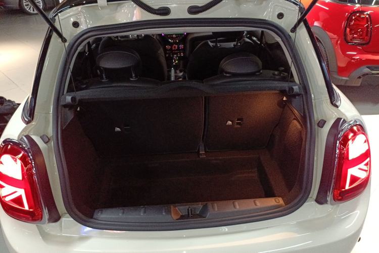 Used MINI 2021 1.5T COOPER Classic Edition Trunk