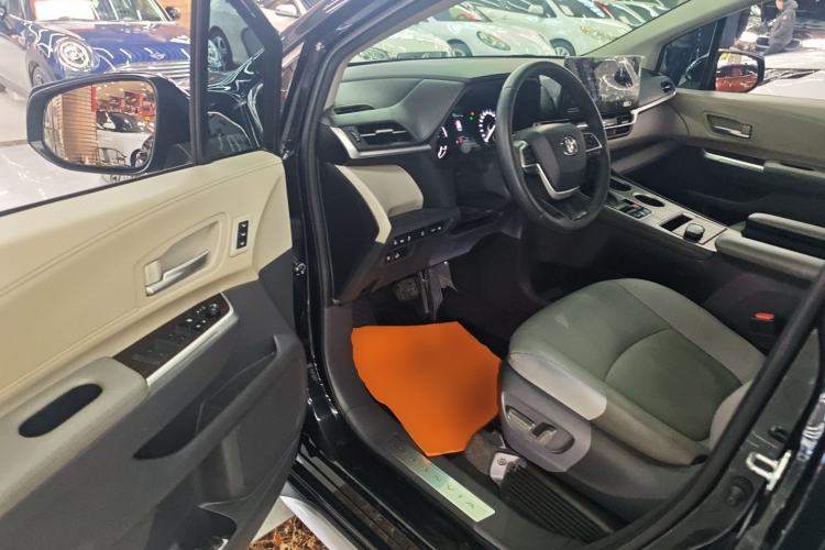 Used Toyota Granvia 2023 2.5L Hybrid Prestige PLUS Edition