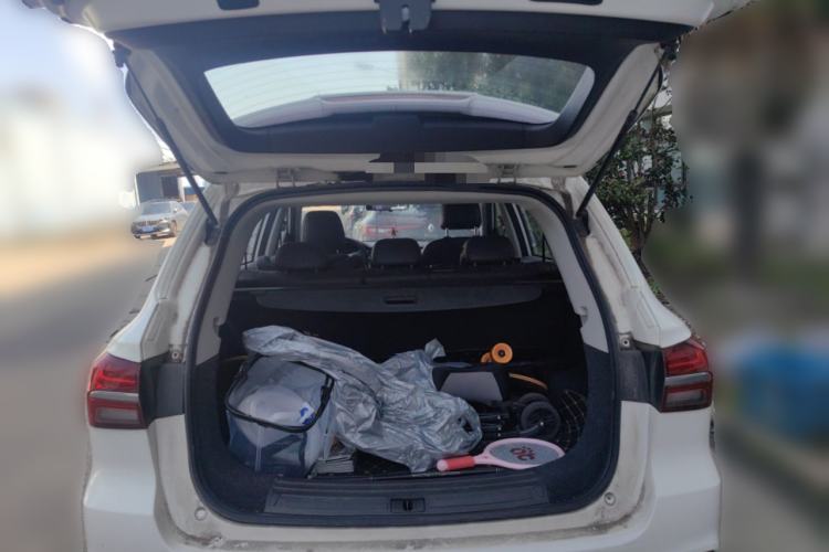 Used Roewe RX5 2019 20T Two-Wheel Drive Automatic 4G Connected Platinum Edition Trunk