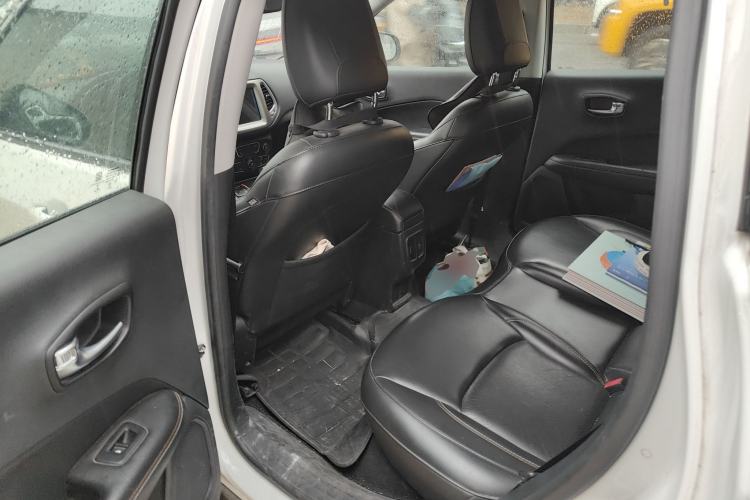 Used Jeep Compass 2017 200T Automatic Family Edition
