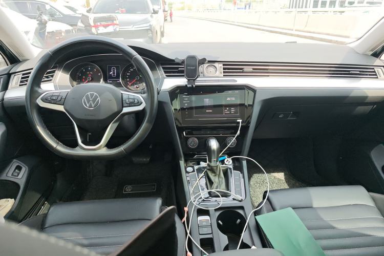 Used Volkswagen Magotan 2020 280TSI DSG Comfort Edition Center Console