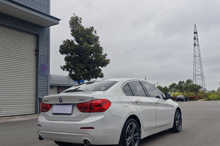 Used BMW 1 Series 2020 120i Fashion Model Exterior 4