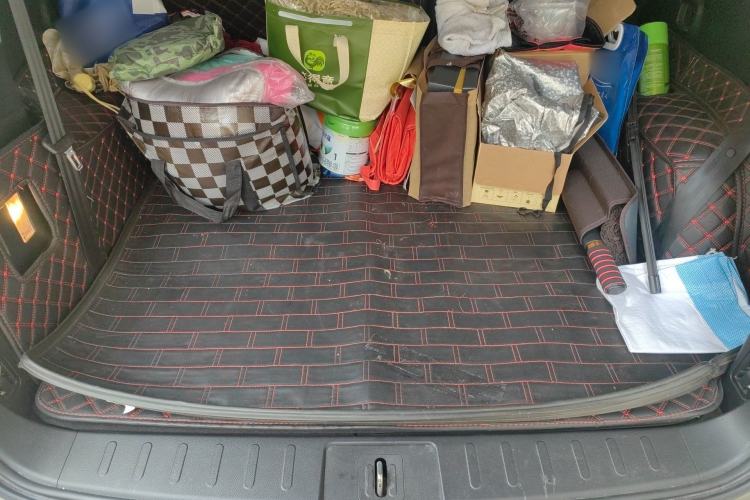 Used GAC Trumpchi GS8 2017 320T Two-Wheel Drive Luxury Smart Connectivity Version (7 Seats) Trunk