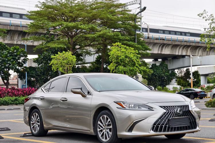 Used Lexus ES 2021 260 Excellence Edition Exterior 2