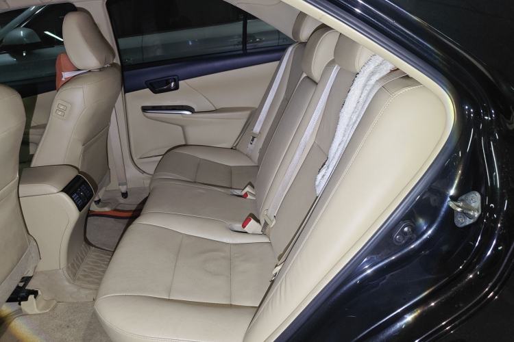 Used Toyota Camry 2016 2.0G 10th Anniversary Leading Edition
