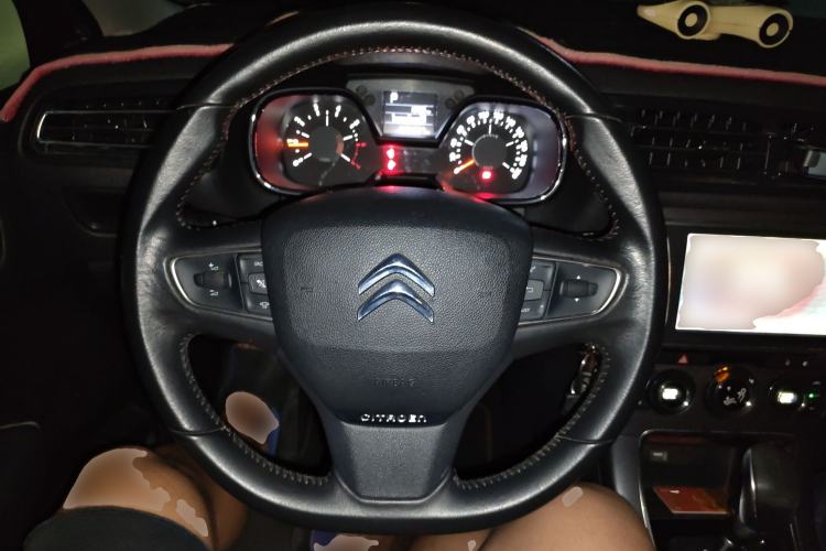 Used Citroen C4 Sega 2016 1.6L Automatic Luxury Model Steering Wheel