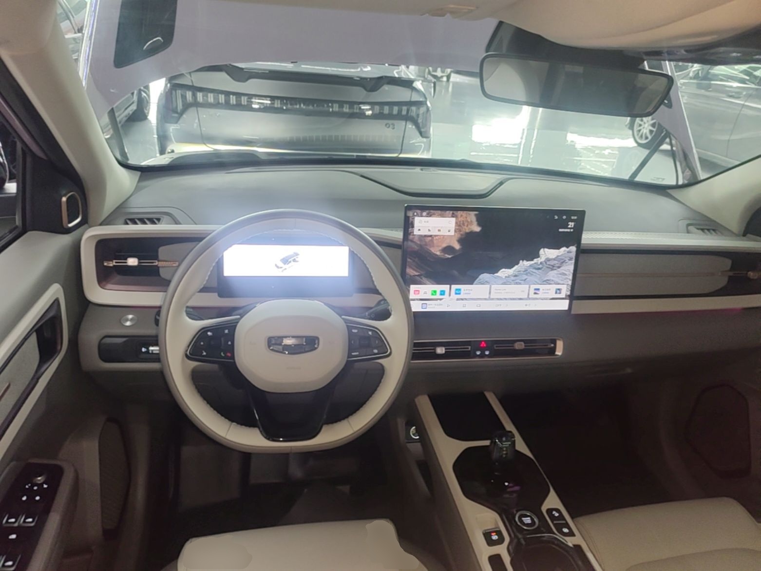 Geely Auto icon 2026 Model Chocolate 1.5TD Pure & Refined Edition — снимка 12