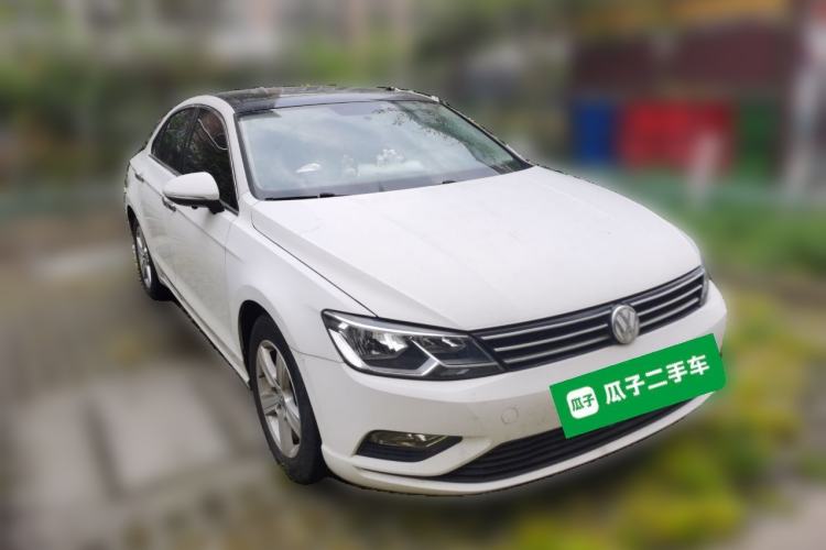 Used Volkswagen Lamando 2017 230TSI DSG Fashion Edition Front Right 45 Deg