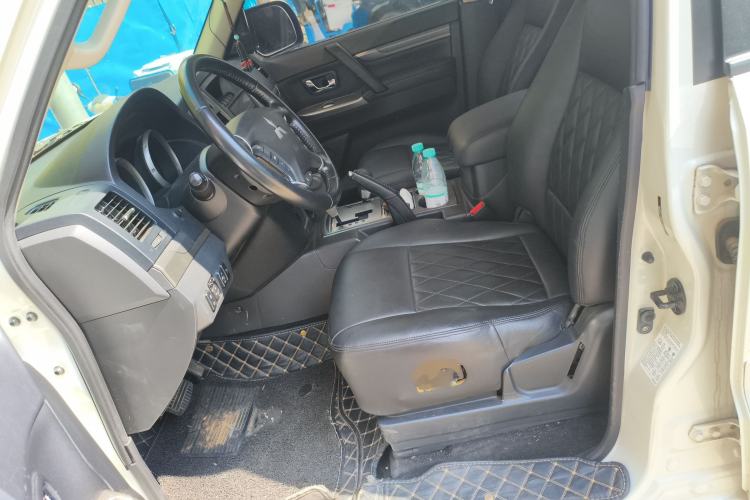 Used Mitsubishi Pajero 2020 Collection Edition 3.0L Automatic Prestige Off-Road Version
