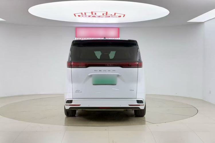 Used Denza D9 2022 DM-i 970 Four-Wheel Drive Flagship Model