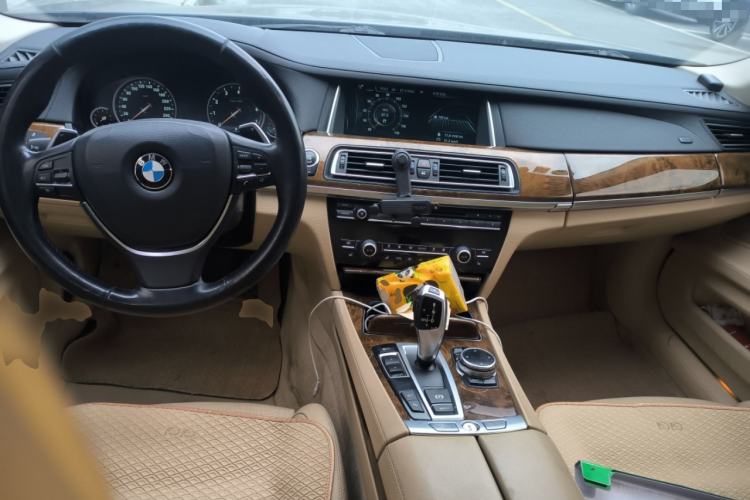 Used BMW 7 Series 2013 740Li Luxury Model
