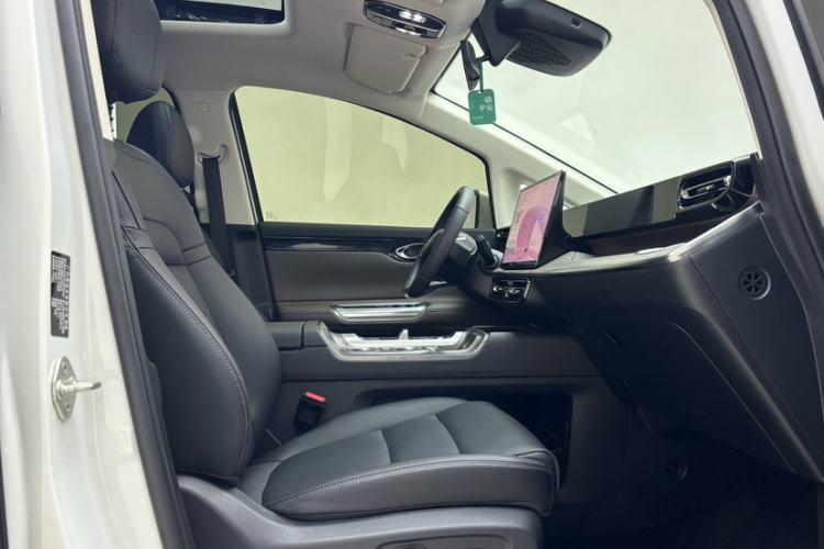 Used GAC Trumpchi E8 2024 Honor Series 2.0L Honor Edition Right Front Seat