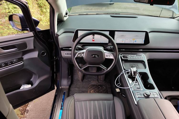 Used JAC Refine RF8 PHEV 2024 Zhiling Edition 1.5T 150KM Flagship Model – Lithium Iron Phosphate