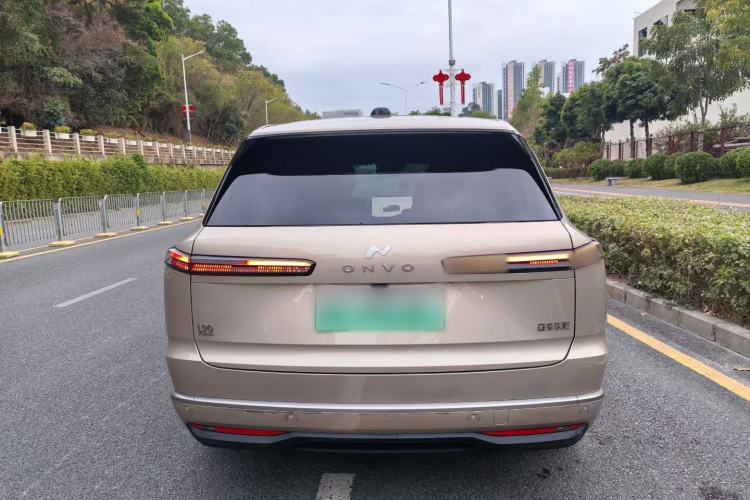 Used ONVO Luxeed L90 2025 Model—Max Six-Seater Version
