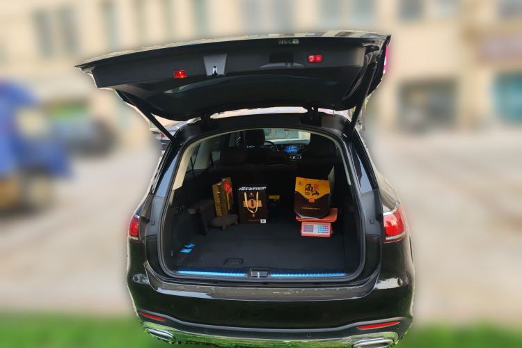 Used Mercedes-Benz GLS 2023 Second Facelift GLS 450 4MATIC Stylish Version Trunk