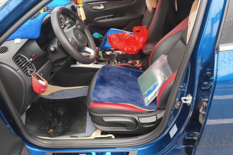 Used Kia KX Cross 2017 1.4L AT GLS Left Front Seat