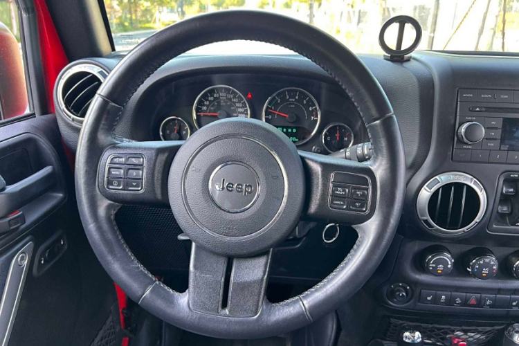 Used Jeep Wrangler 2017 3.0L Sahara Four-Door Comfort Edition