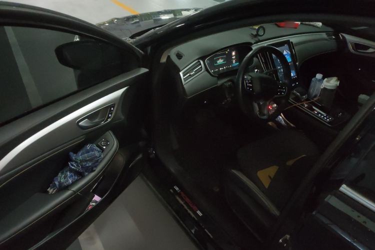 Used Roewe i6 MAX New Energy 2020 1.5T PHEV Cool & Stylish Skyroof Edition
