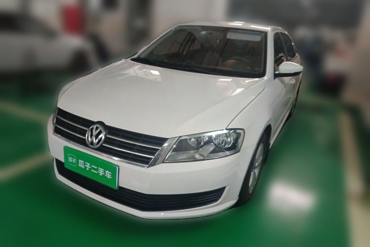 Used Volkswagen Gran Lavida 2013 1.6L Automatic Fashion Model