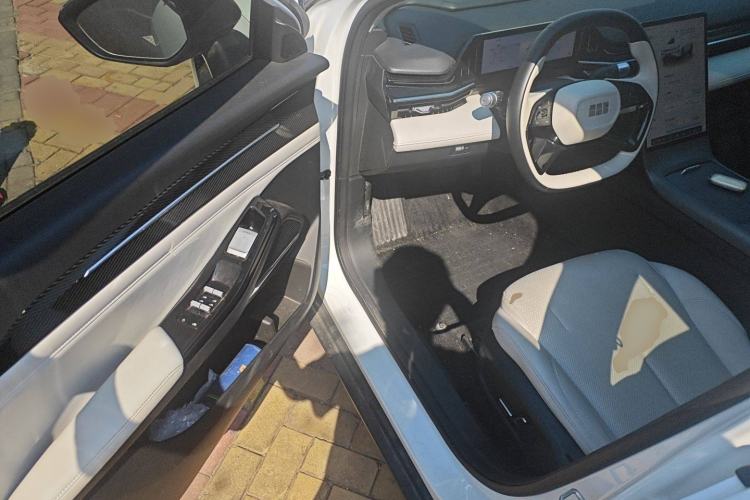 Used Geely Galaxy L6 2023 125km Starship