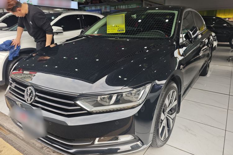 Used Volkswagen Magotan 2018 Facelift 330TSI DSG Luxury Model
