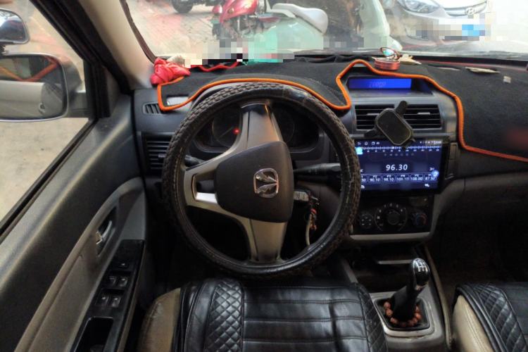 Used BAIC Weiwang M20 2014 1.5L practical type BJ415A Steering Wheel