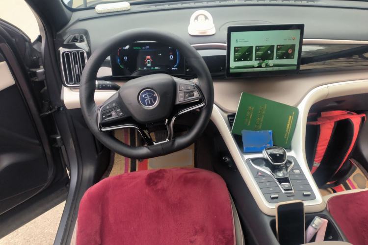 Used BYD Song Pro New Energy 2024 HONOR Edition DM-i 71KM Navigation Model
