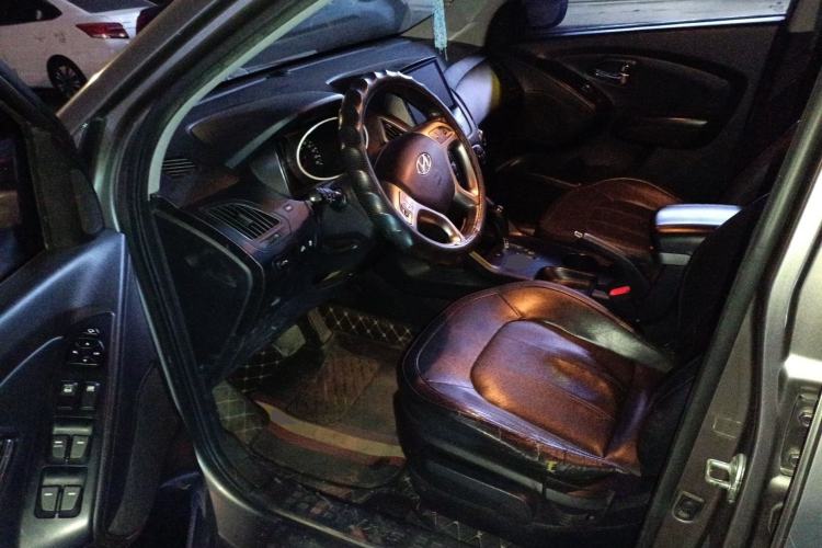 Used Hyundai ix35 2012 2.0L Automatic Two-Wheel Drive Elite Edition GLS
