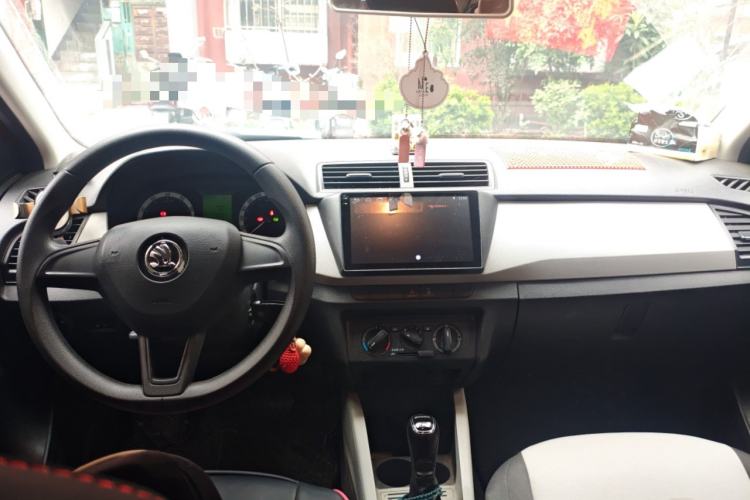 Used Skoda Fabia 2017 1.4L Automatic Car Enjoy Edition Center Console