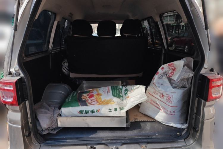 Used FORTHING Lingzhi 2025 M5 1.6L Short Wheelbase Practical 5-Seat Model
