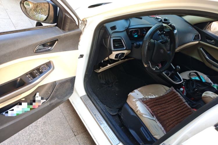 Used Ford Escort 2015 1.5L Manual Comfort Model
