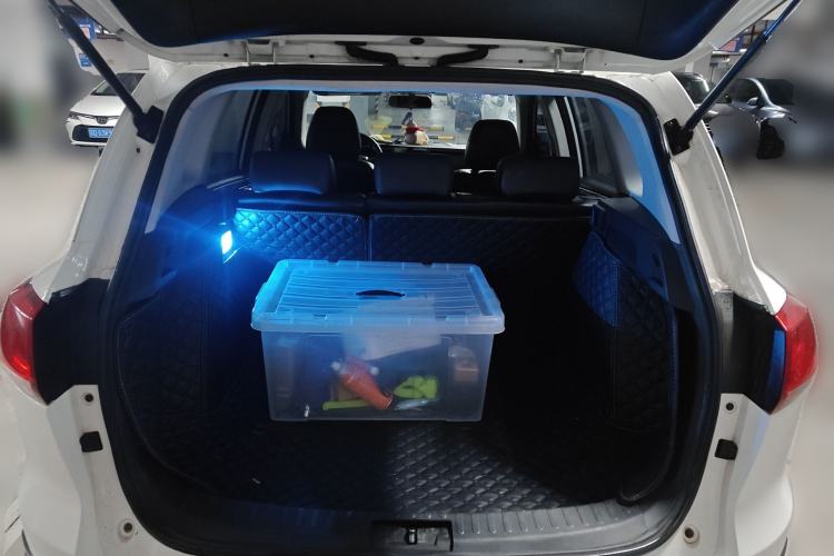 Used Zotye Domy X5 2015 1.5T Manual Supreme Model China IV Standard Trunk