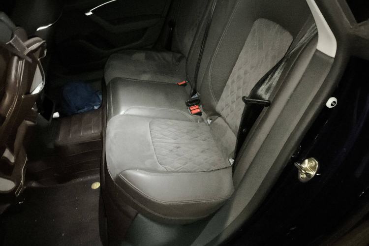 Used Audi A7L 2022 55 TFSI quattro S-line Zhiyuan Crystal Flow Package
