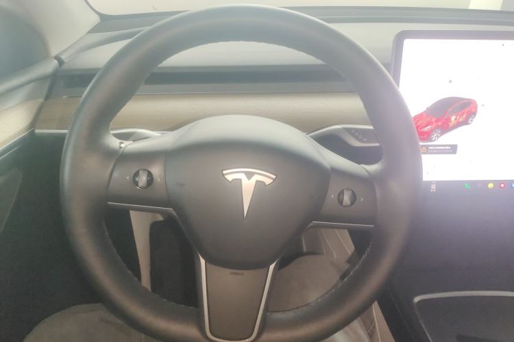 Used Tesla Model Y 2022 Long-Range All-Wheel-Drive Version