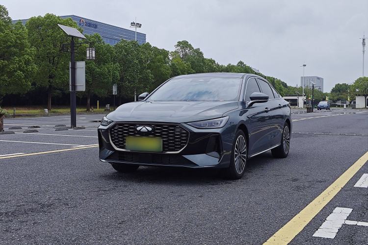 Used Chery Fengyun A8L 2025 1.5 TGDI 145 km Luxury Version
