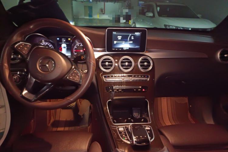 Used Mercedes-Benz GLC 2019 GLC 260 L 4MATIC Dynamic Model