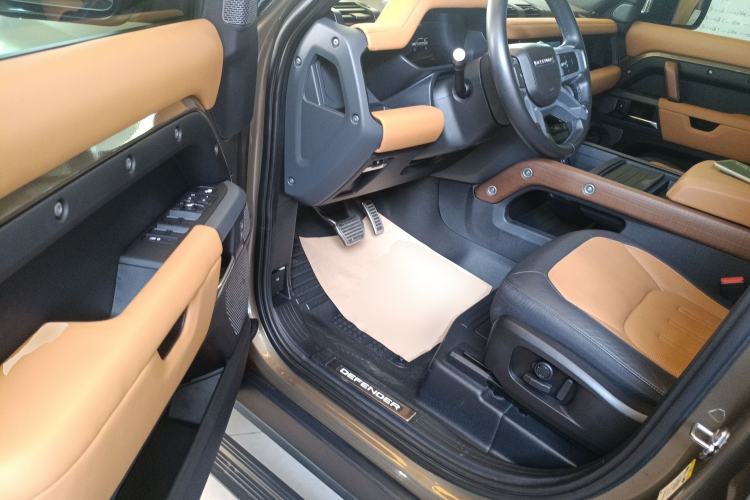 Used Land Rover Defender 2021 110 P400 X Driver Seat