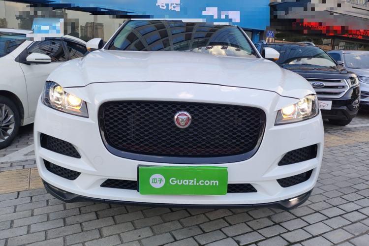 Used Jaguar F-PACE 2016 2.0T Two-Wheel Drive Urban Luxury Edition