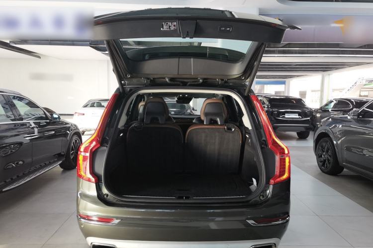 Used Volvo XC90 2019 T5 Zhiyi Edition 7-Seater China V Emission Standard
