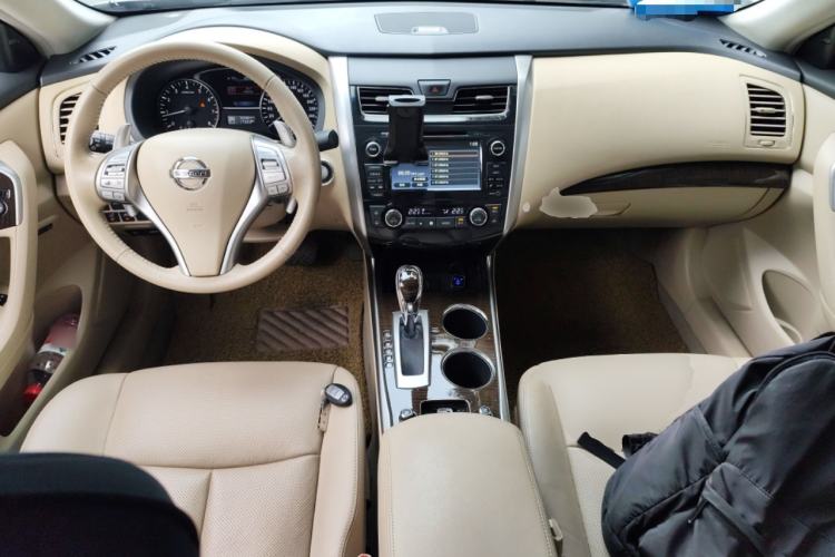 Used Nissan Teana 2015 2.5L XL-Upper NAVI Tech Champions League Deluxe Edition
