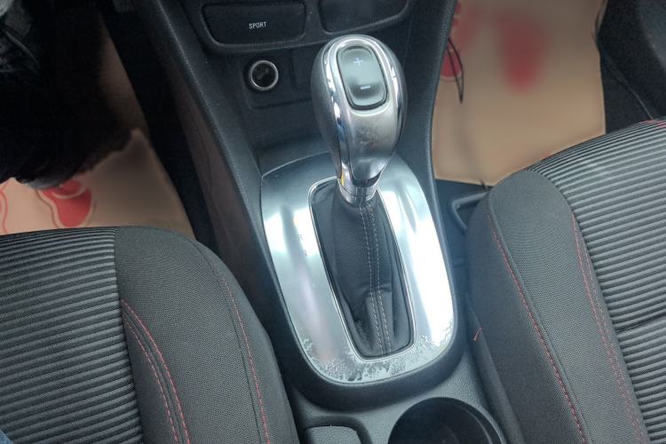 Used Buick Encore 2015 1.4T Automatic Two-Wheel Drive Urban Elite Version