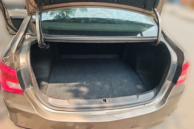 Used Buick GT 2016 15N Manual Entry-Level Trim Trunk