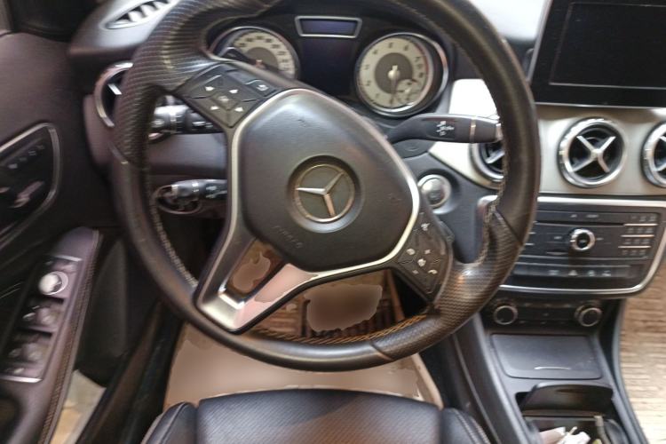 Used Mercedes-Benz GLA 2016 GLA 200 Sport Edition Steering Wheel