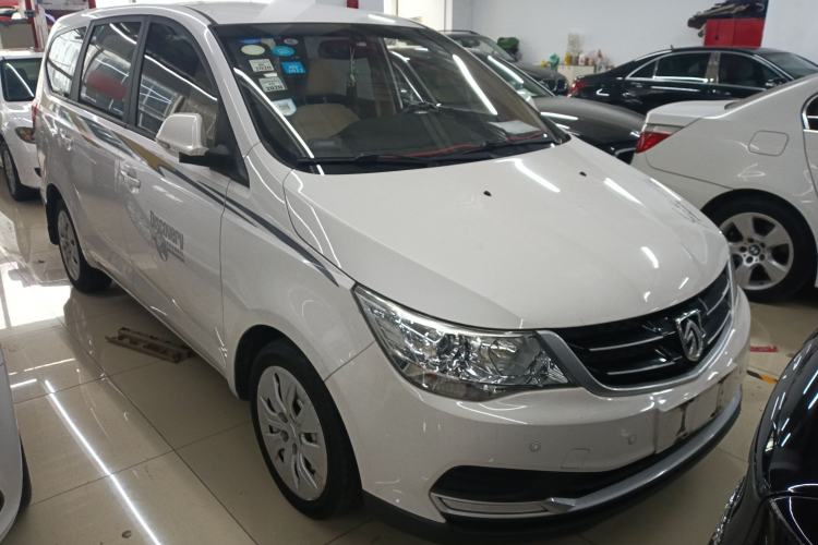 Used Baojun 730 2016 1.5L Manual Value Edition 7 Seats China V Emission Standard