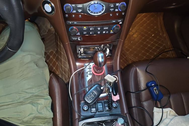 Used Infiniti QX50 2013 2.5L Two-Wheel-Drive Zunya Edition