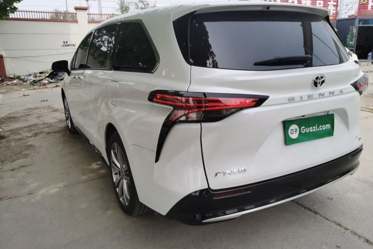 Used Toyota SIENNA 2024 2.5L Hybrid Luxury Edition Rear Left 45 Deg