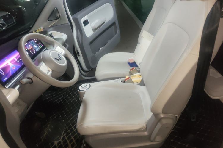 Used Wuling Air ev 2023 - Four Seats - Advanced Edition Left Front Seat