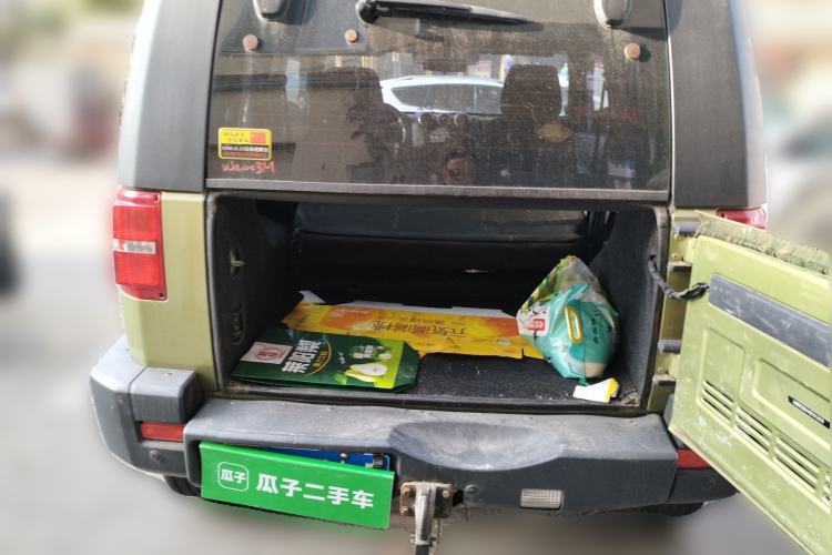 Used BAIC Off-Road BJ40 2014 2.4L Manual Cross-Country Edition Trunk