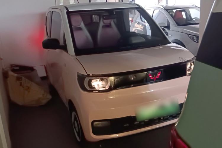 Used Wuling Hongguang MINIEV 2021 Macaron Premium Model – Lithium Iron Phosphate